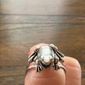 Silver Frog Ring